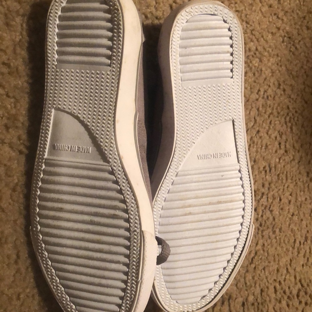 Sneakers - Picture 4 of 4